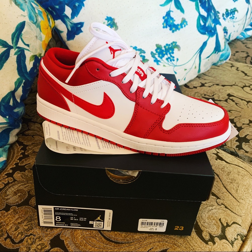 Jordan 1 low gym red SOLD